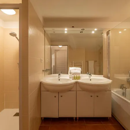 Apartahotel Lagrange Estivel - Résidence Jardin Mauresque Arcachón