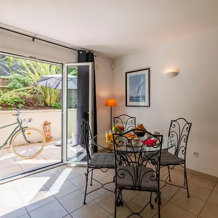 Lagrange Estivel - Résidence Jardin Mauresque Apartahotel 3*